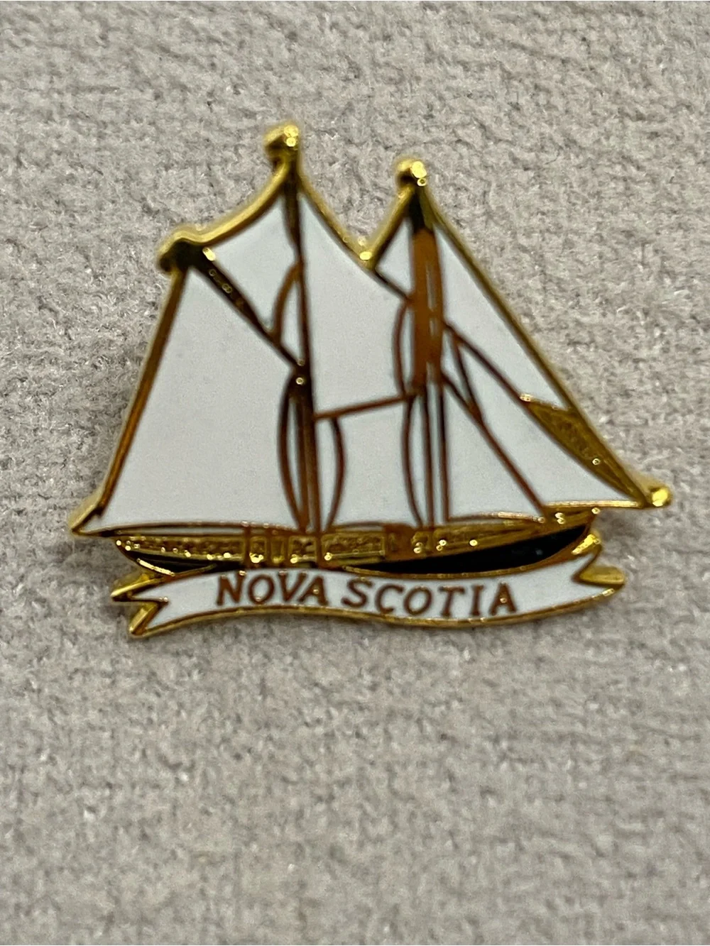 Vintage Nova Scotia Schooner Sailboat White Enamel Lapel Pin Gold Tone